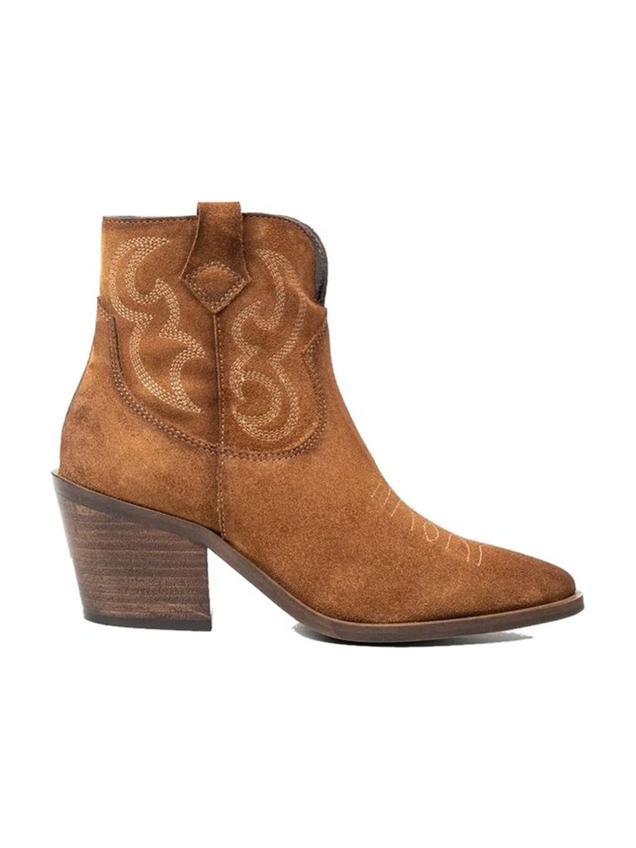 Tan suede, Western stitching