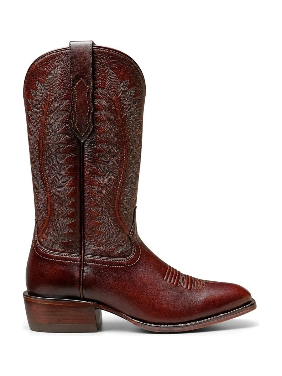 Burgundy men’s cowboy boot with tonal shaft stitching